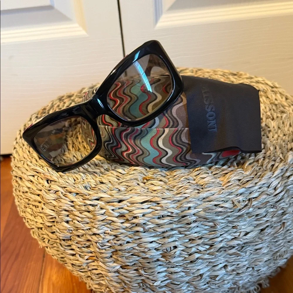 Missoni Multicolor Sunglasses with Signature M - Picture 1 of 5